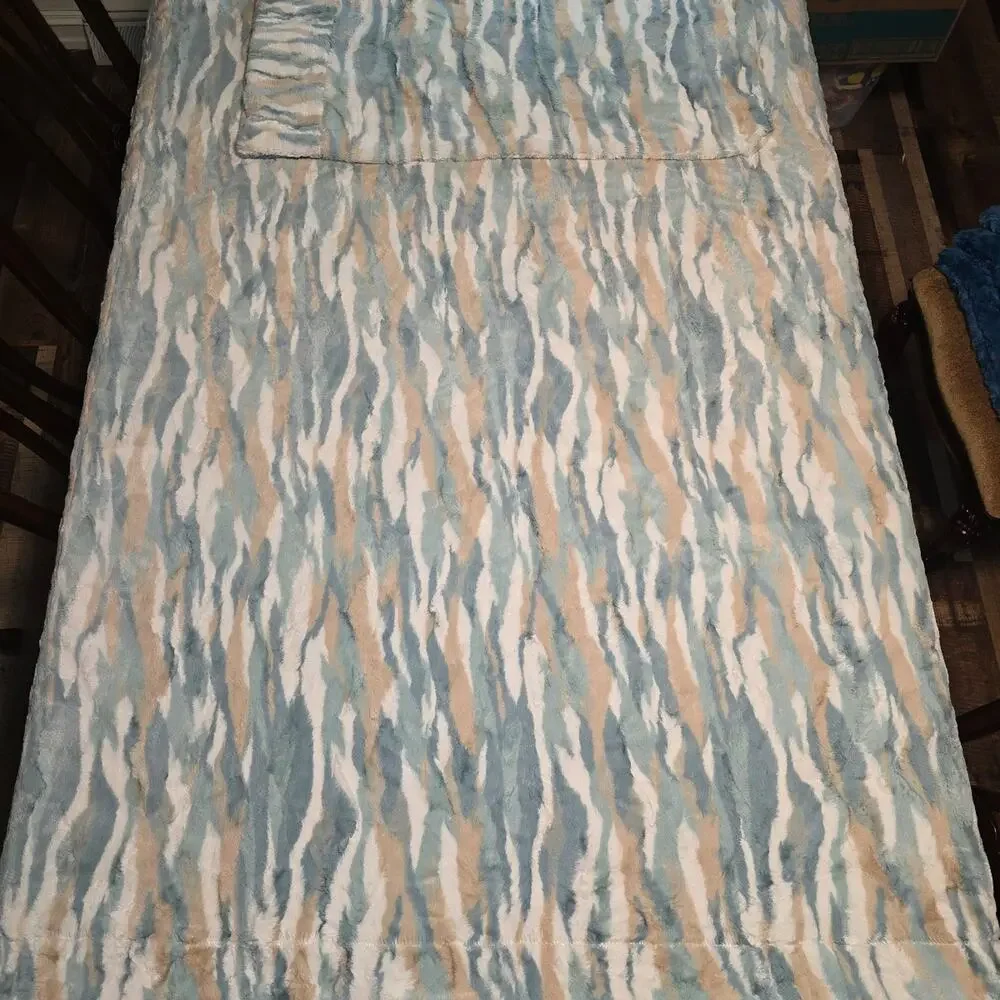 Sew Sweet Minky Design Himilayian Raindrop Large Adult size blanket & pillowcase
